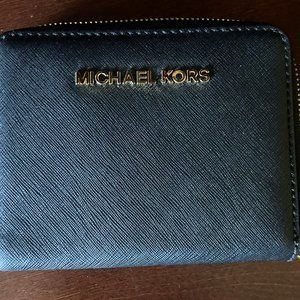 Michael Kors Zip Around Small Wallet